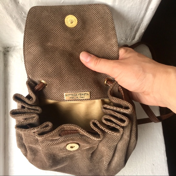 Bottega Veneta taupe patterned suede mini bag - Picture 2 of 9